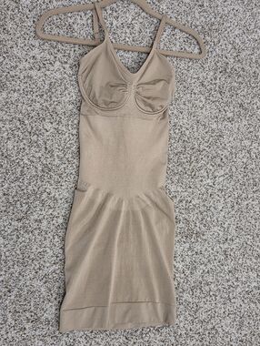 SPANX Beige Slip Bottom Dress Shaper with Built In Underwire Unlined Bra Medium